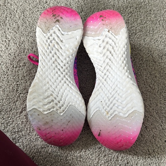 Nike React Pink - Picture 3 of 3